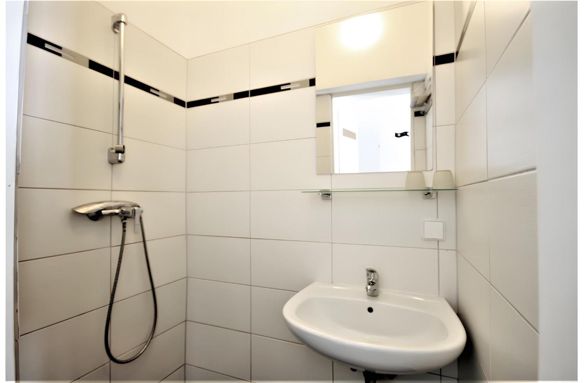 Modern Flat With 2 Rooms, Close To Schoenbrunn 비엔나 외부 사진